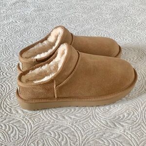 UGG Classic Slipper